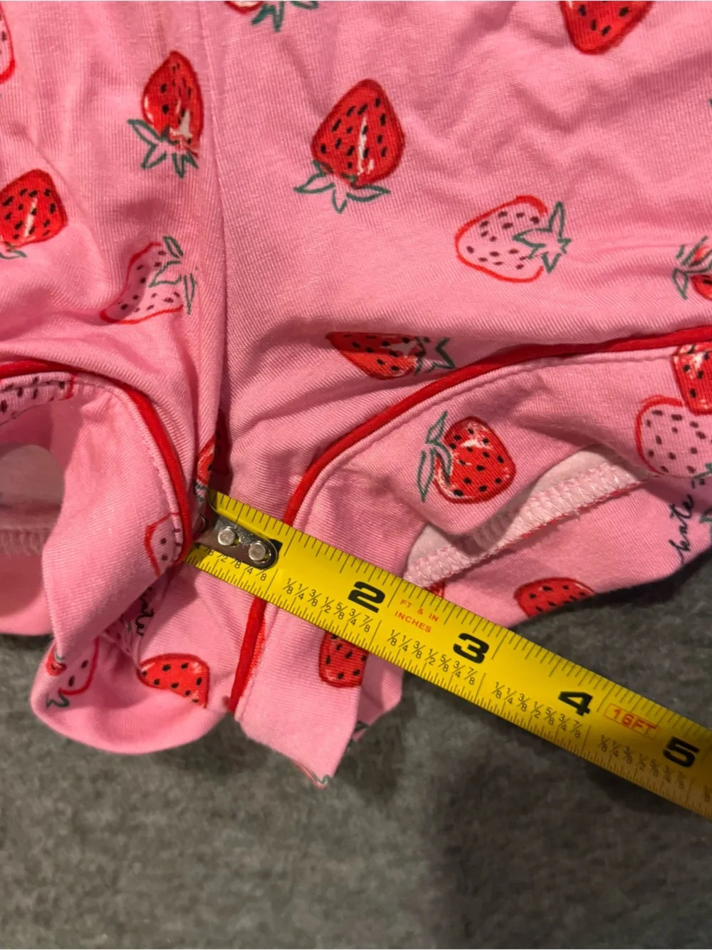 Kate Spade 2 piece Pajama Set Womens XL Pink Strawberries Shirt Shorts Boxers
